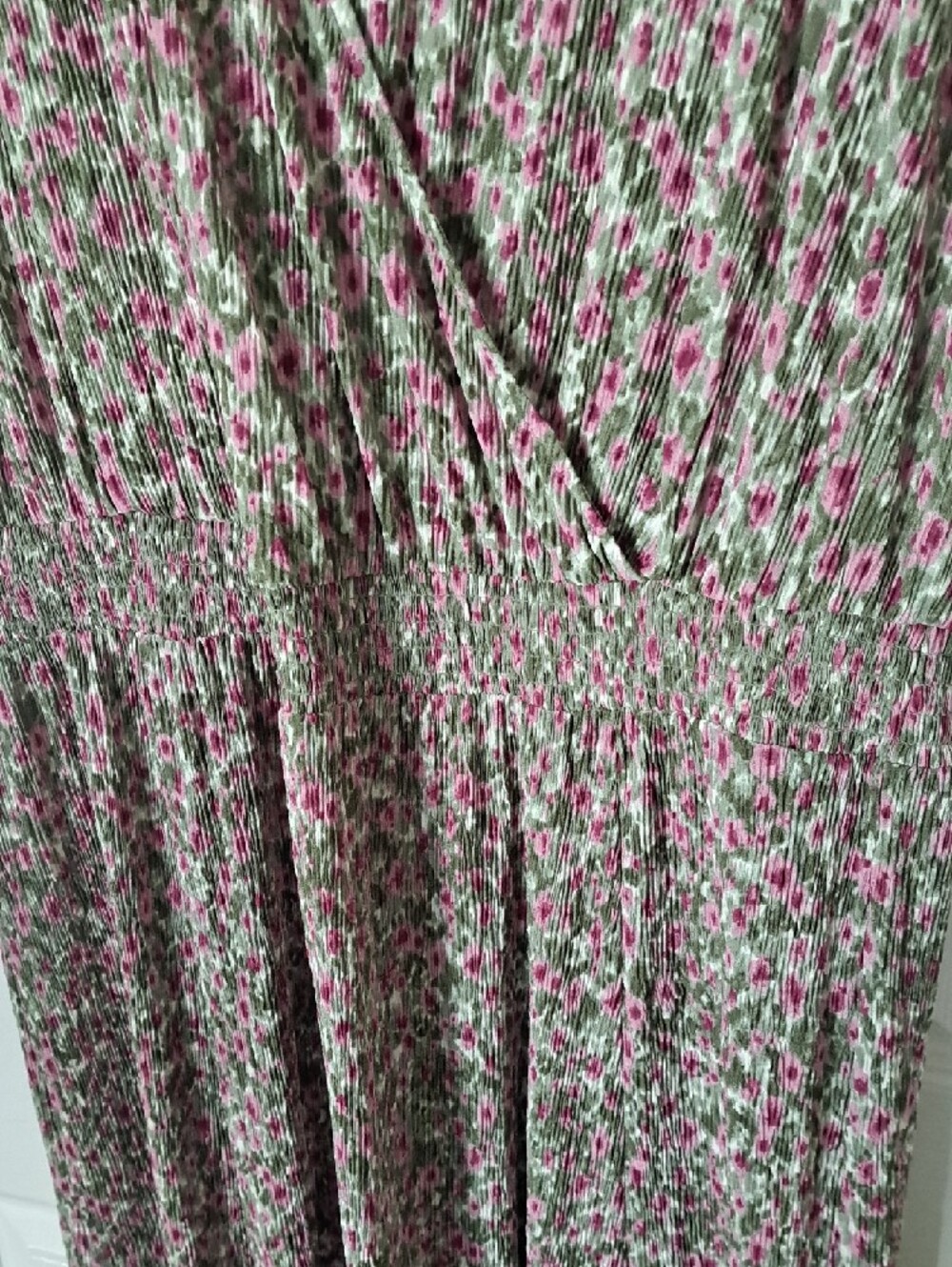 Reitmans Pink and Green Floral Wrap-Style Midi Dress - Picture 5 of 6